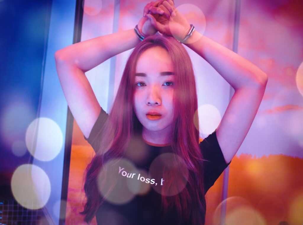 girl:h7y8ux9wpjw= roblox